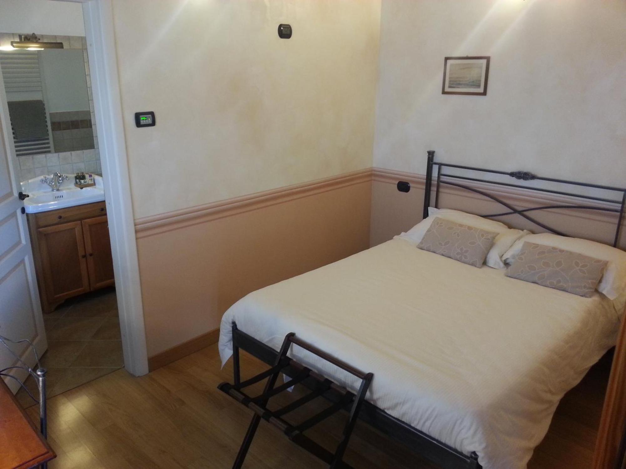 La Locanda Di San Biagio Bolzaneto Phòng bức ảnh